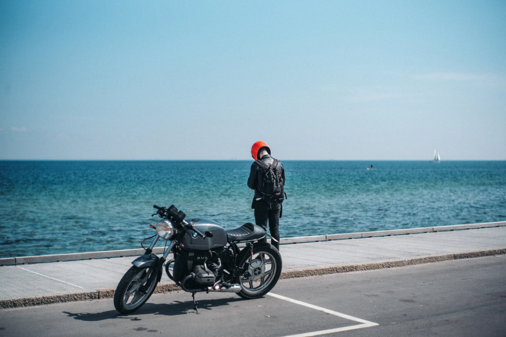 Comment bien préparer son road trip à moto ?